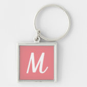 Moderne Elegante Koraalroze en Witte Monogram Sleutelhanger (Voorkant)
