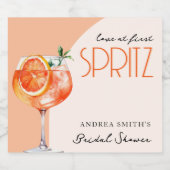Moderne Elegante Liefde bij Eerste Spritz Vrijgeze Sparkling Wijnetiket (Enkel label)