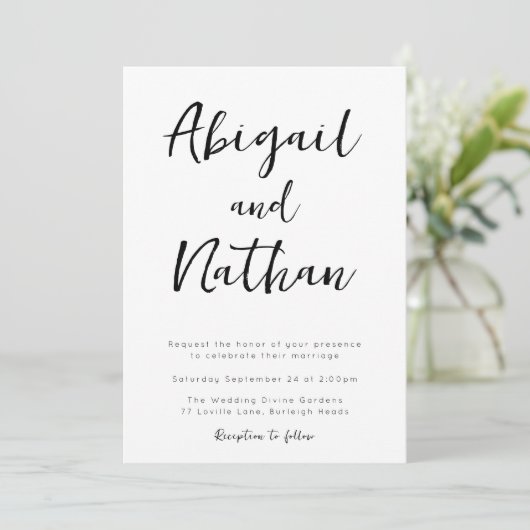 Moderne Elegante Minimal Script Wedding Kaart (Staand voorkant)