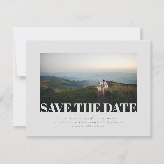 Moderne Elegante Minimalistische Grijze Save the D Date (Voorkant)