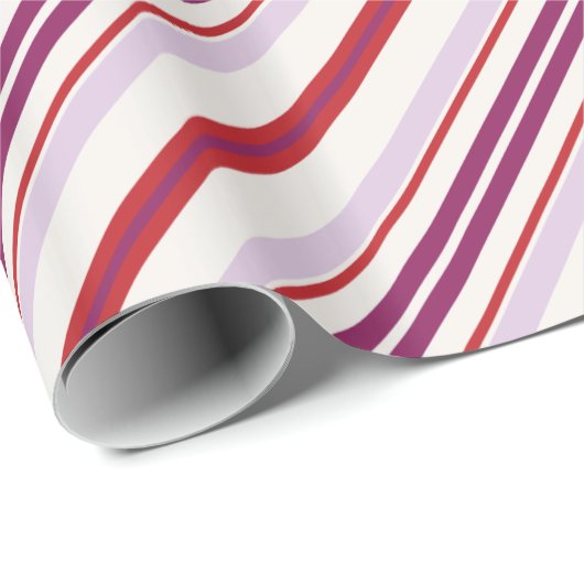 Moderne elegante rode en paarse strepenstof cadeaupapier (Rol Hoek)