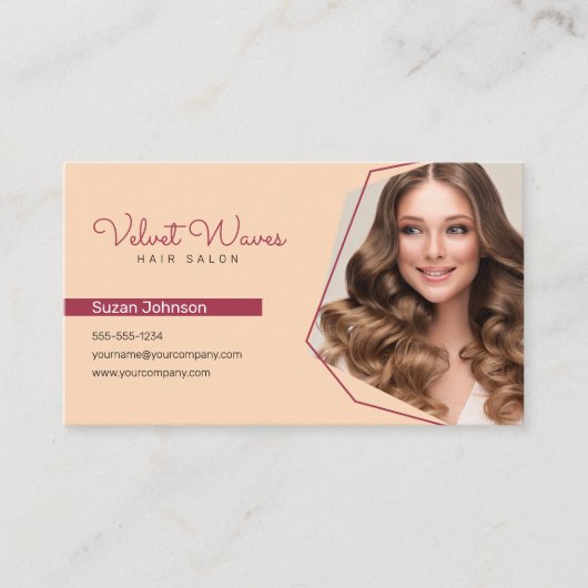 Moderne Elegante Rode Haar Stylist Make-up QR Code Visitekaartje (Voorkant)