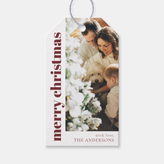 Moderne Elegante Rode Vrolijke Kerstmis Familiefot Cadeaulabel (Voorkant)