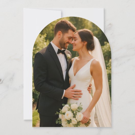 Moderne Elegante Romantische Bloemen Krans Trouwen Kaart (Achterkant)