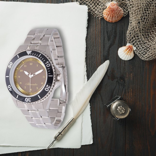 Moderne Elegante Rosybrown en Goud Custom Name Horloge (Creator heeft geüpload)