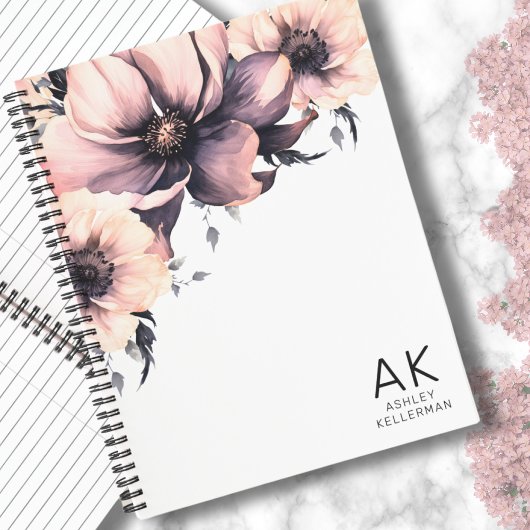 Moderne Elegante Roze Bloem Initialen Monogram Notitieboek