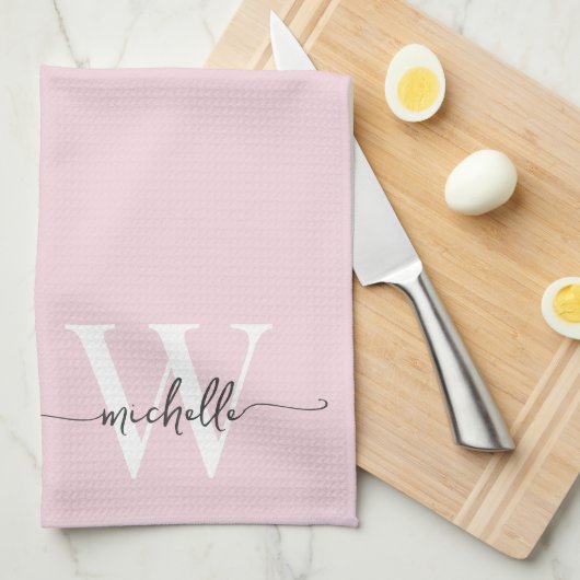 Moderne Elegante Roze Roos Monogram Naam Script Theedoek (Quarter Fold)