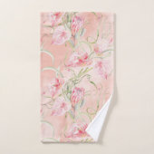 Moderne elegante roze vrede lelies op perzik zijde bad handdoek (Handdoek)