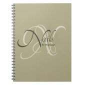 Moderne Elegante Sage Groene Monogram Nagelkunsten Notitieboek (Voorkant)