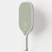 Moderne Elegante Saliegroene Monogram Pickleball Paddle (Links)