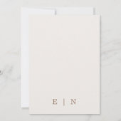 Moderne Elegante Script Crème Trouw Uitnodiging (Achterkant)