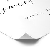 Moderne Elegante Script Lieverdij Is Lief Favors Poster (Hoek)