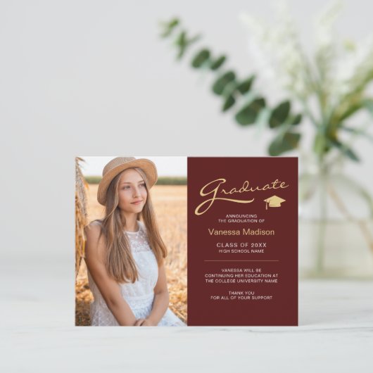 Moderne Elegante Script Rood & Goud | 2 Foto Grad Briefkaart (Staand voorkant)