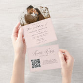 Moderne Elegante Script Roze Foto Bruiloft All In One Uitnodiging (Afscheurbaar)