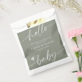 Moderne Elegante Script Saliegroen Baby Shower Bedankzakje (Gezegeld)