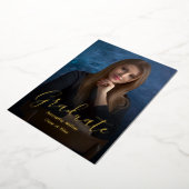 Moderne Elegante Script Voeg Foto Toe Afstudeerfee Folie Uitnodiging (Gedraaid)