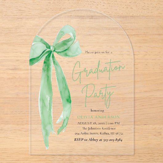 Moderne Elegante Trendy Groene Boog Afstuderen Bog Acryl Uitnodigingen (Voorkant)