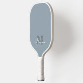 Moderne Elegante Vrouwelijke Stoffige Blauwe Monog Pickleball Paddle (Links)