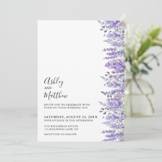 Moderne Elegante Waterverf Paarse Bloemen Bruiloft Kaart (Staand voorkant)