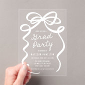 Moderne Elegante White Bow Graduation Party Acryl Uitnodigingen (Insitu (Draagbaar))