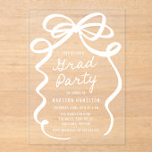 Moderne Elegante White Bow Graduation Party Acryl Uitnodigingen (Voorkant)