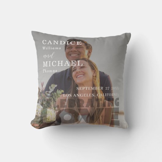 Moderne Elegante Zwart-Wit Fotobruiloft Kussen (Voorkant)