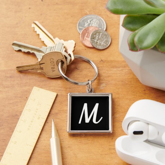 Moderne Elegante Zwarte en Witte Monogram Sleutelhanger (Bureau)