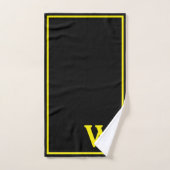 Moderne Elegante Zwarte Gele Monogram Script  Bad Handdoek (Handdoek)