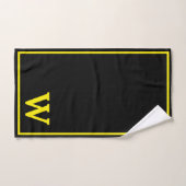 Moderne Elegante Zwarte Gele Monogram Script  Bad Handdoek (Handdoek)