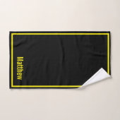 Moderne Elegante Zwarte Gele Monogram Script Naam Bad Handdoek (Handdoek)