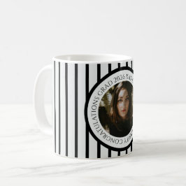 Moderne elegante zwarte gestreepte afstudeer congr koffiemok