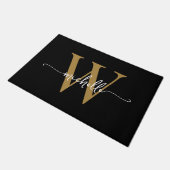 Moderne Elegante Zwarte Gouden Monogram Naam Scrip Deurmat (Schuin)