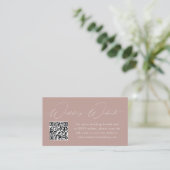 Moderne Elegantie Stof Roze Trouwwebsite QR Code Informatiekaartje (Staand voorkant)