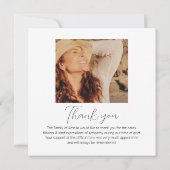 Moderne en eenvoudige foto-inklage begrafenis bedankkaart (Achterkant)