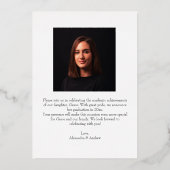 Moderne en elegante donkere twee foto's Afstuderen Folie Uitnodiging (Achterkant)