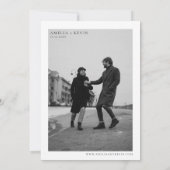 Moderne en minimalistische fotofoto's bruiloft inv kaart (Achterkant)