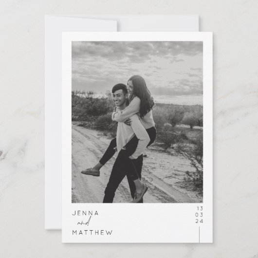 Moderne en minimalistische trouwuitnodiging voor t kaart (Achterkant)