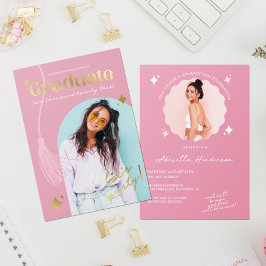 Moderne en Retro Roze Glitter Afstuderen Folie Uitnodiging