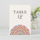 Moderne Etnische Bloemige Mandala Trouw Tafel Numm Kaart (Staand voorkant)