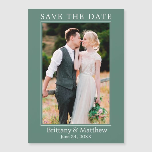 Moderne Eucalyptus Groen Magnetisch Save the Date (Voorkant)