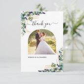 Moderne eucalyptusgroene trouwfoto bedankkaart (Staand voorkant)
