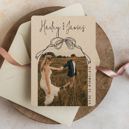 Moderne Excentrieke Handgetekende Boog KRAFT Foto  Save The Date