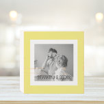 Moderne familie foto Geel Eenvoudig Lovely Gift Houten Kist Print<br><div class="desc">Moderne familie foto Geel Eenvoudig Lovely Gift</div>