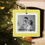 Moderne familie foto Geel Eenvoudig Lovely Gift Keramisch Ornament<br><div class="desc">Moderne familie foto Geel Eenvoudig Lovely Gift</div>