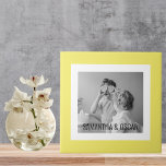 Moderne familie foto Geel Eenvoudig Lovely Gift Tegeltje<br><div class="desc">Moderne familie foto Geel Eenvoudig Lovely Gift</div>