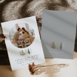 Moderne Familie Foto Kerst Kaart<br><div class="desc">Deze kerstkaart heeft een eenvoudig minimalistisch ontwerp met moderne doodled kerstbomen en een eenvoudig serif lettertype.</div>