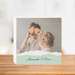 Moderne familie foto & persoonlijke naam Mint Gift Houten Kist Print<br><div class="desc">Introductie van de moderne familiefoto & gepersonaliseerde naam Mint Gift! Dit unieke en doordachte geschenk is ontworpen om de speciale momenten van uw familie te vieren en te koesteren. Geef het geschenk van gekoesterde herinneringen en gepersonaliseerde zoetheid met de moderne familiefoto & gepersonaliseerde naammuntcadeau. Het is een zinvolle en verrukkelijke...</div>