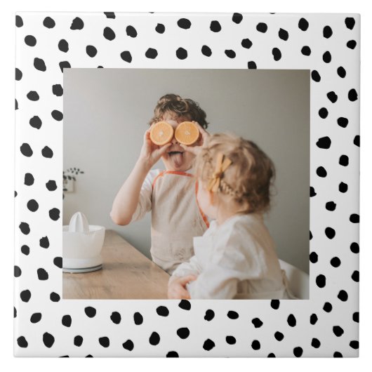 Moderne familie foto's en zwarte Stippen — mooie c Tegeltje (Voorkant)