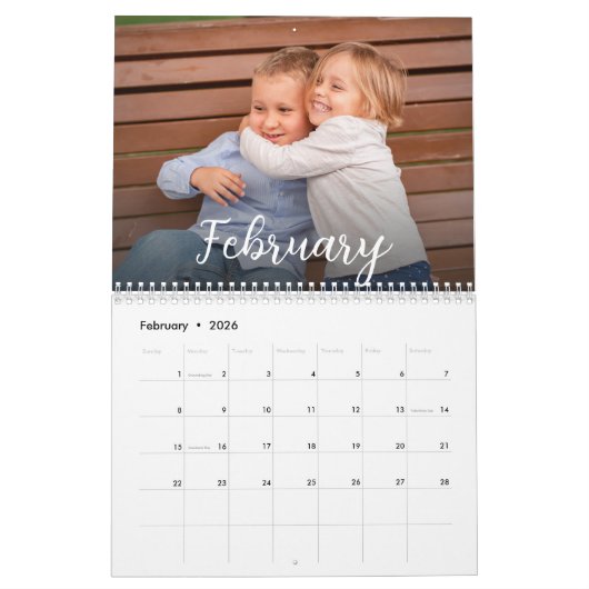 Moderne Familie Foto's Script Overlay 2024 Kalender (Feb 2026)