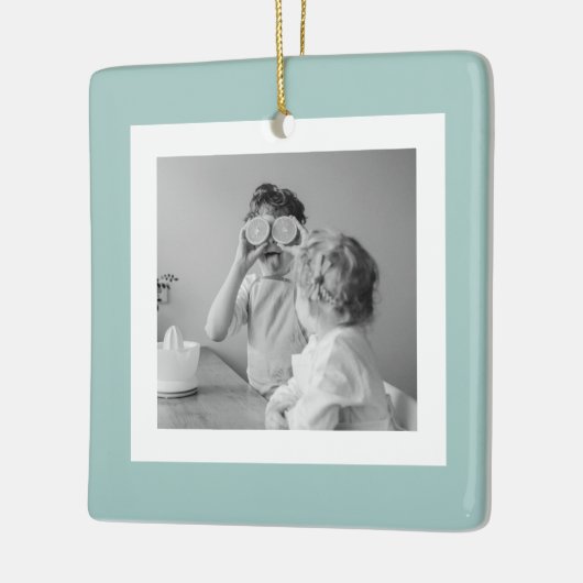 Moderne familiefoto Gemakkelijk met een eenvoudige Keramisch Ornament (Links)